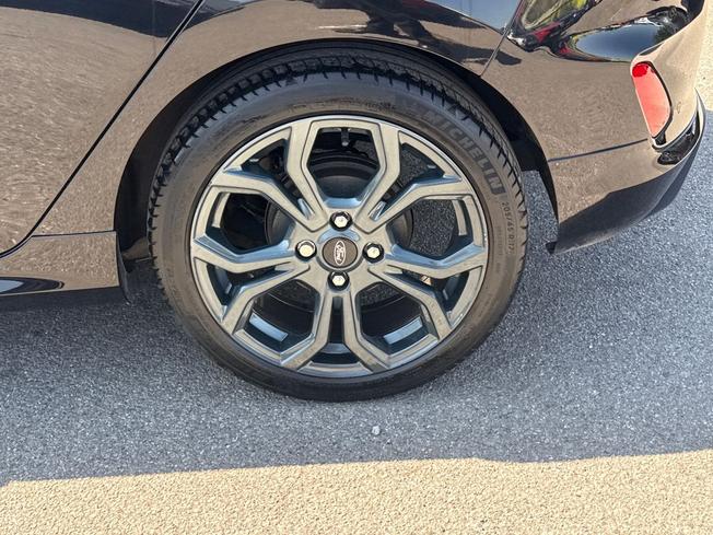 FORD Fiesta Photo 22