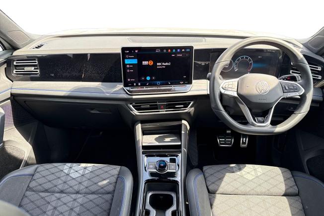 VOLKSWAGEN Tiguan Photo 10