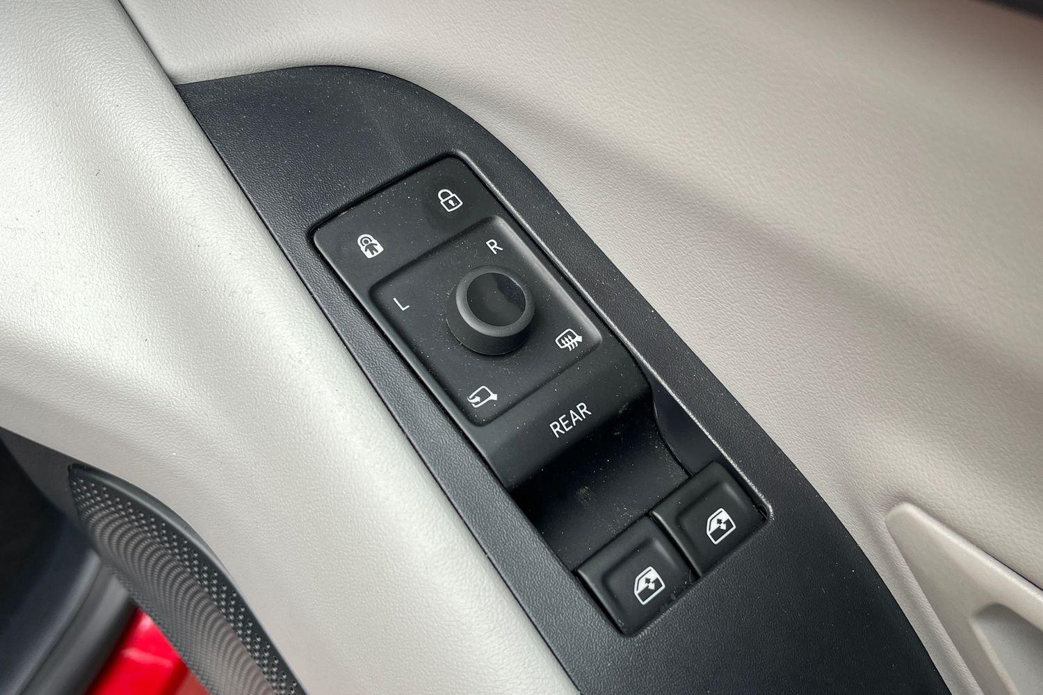 Ford Explorer Photo 15