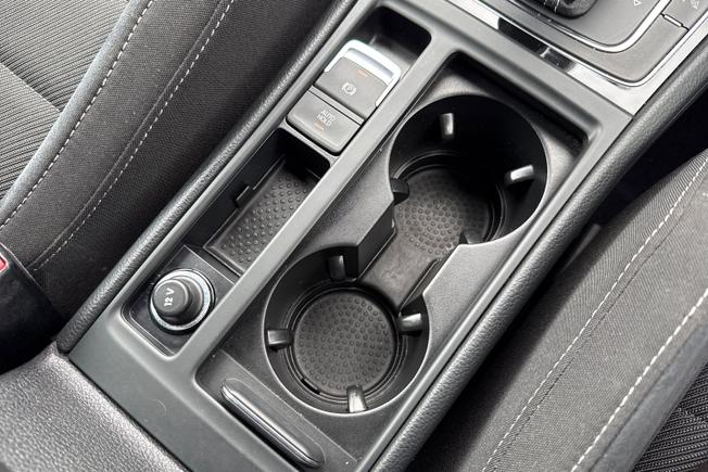 VOLKSWAGEN Golf Photo 53