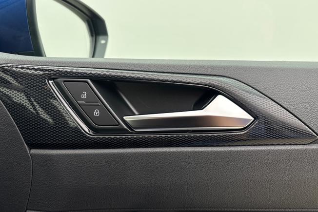 VOLKSWAGEN Polo Photo 28