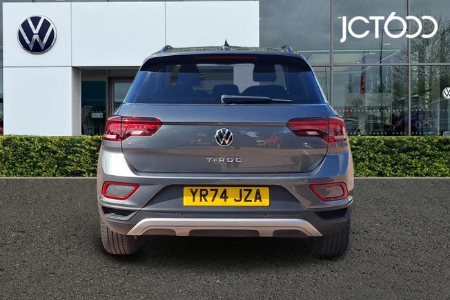 Volkswagen T-Roc Photo 7