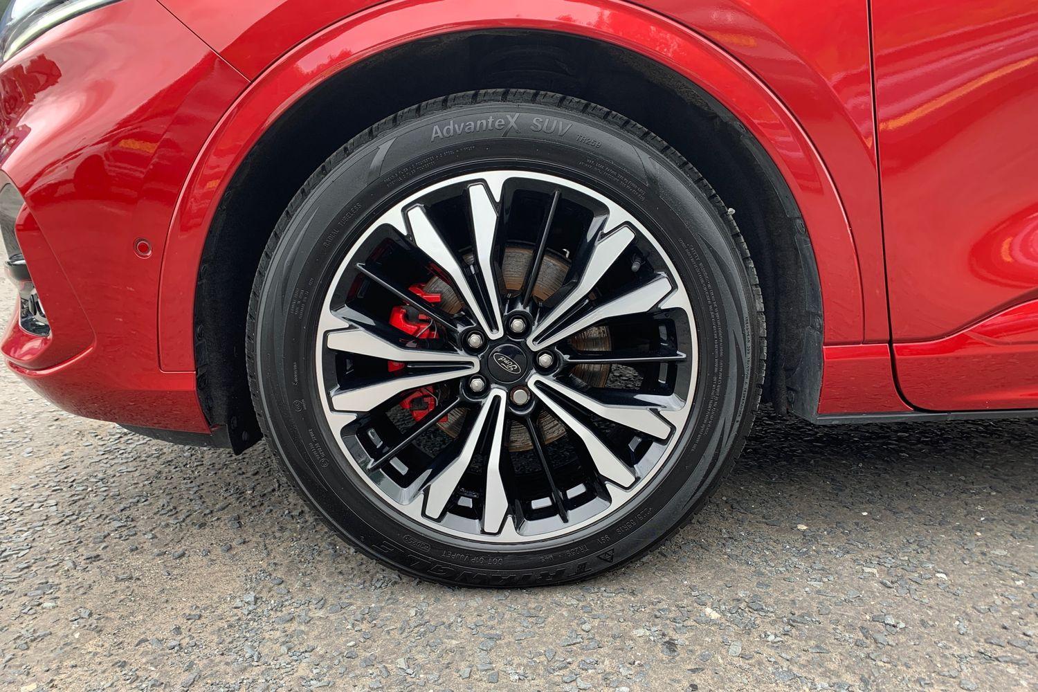 2023 Ford Kuga 2.5h Duratec FHEV 190PS ST-Line X Edition in Lucid Red with 42K - vehicle photo 6 for sale on PureCar