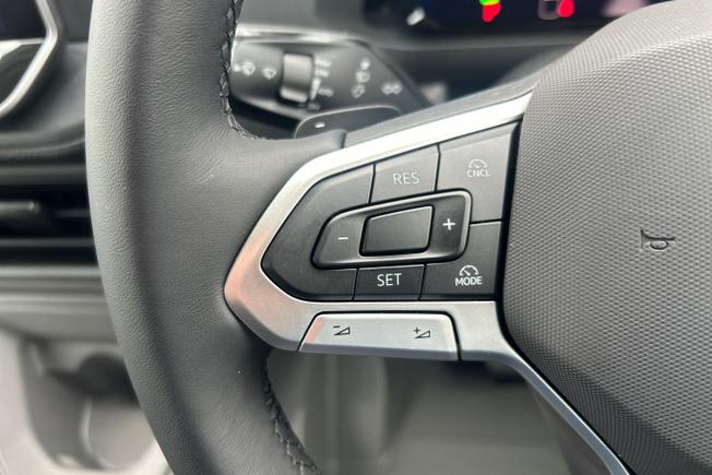 Volkswagen Crafter Photo 16