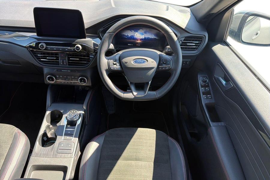 Ford KUGA Photo autoimg-b1f8211d6f2d67bfa4f205a7c5c9addde3af8c1f.jpg