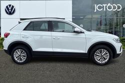 VOLKSWAGEN T-Roc Photo 4