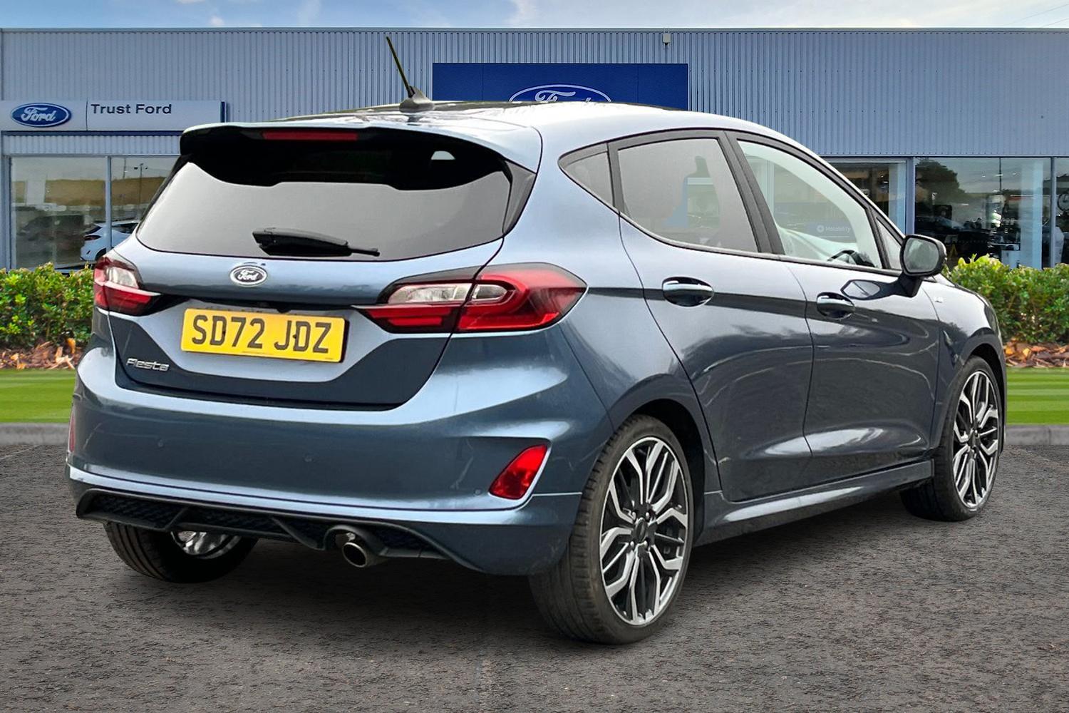Ford FIESTA Photo 3