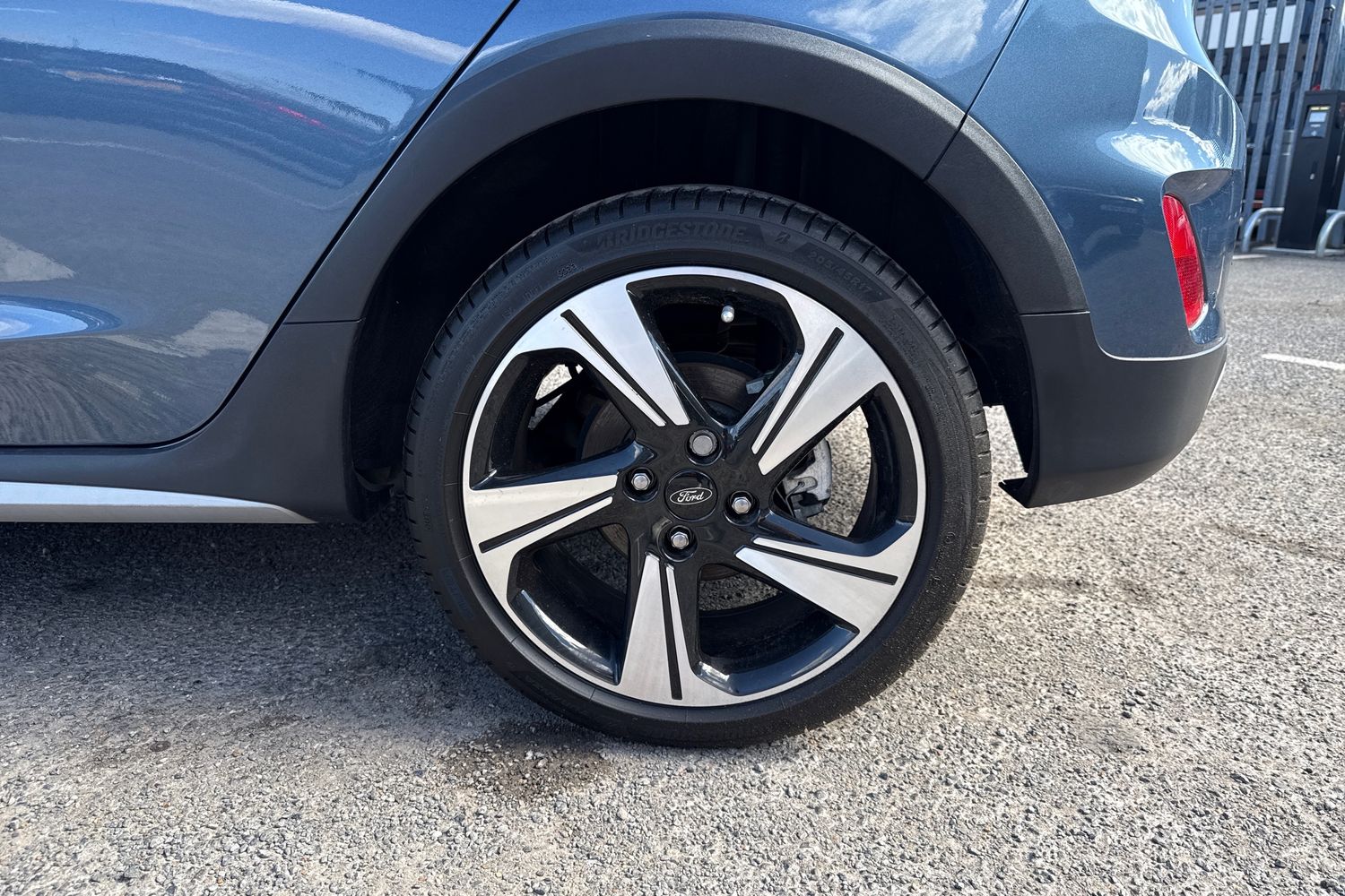 Ford Fiesta Photo 7