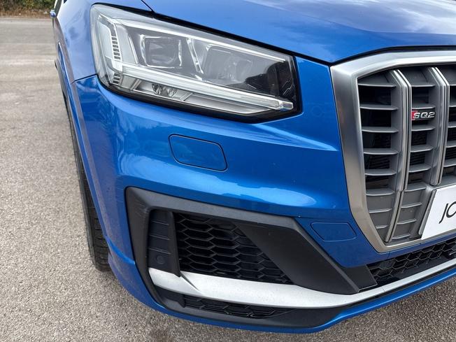AUDI Sq2 Photo 19
