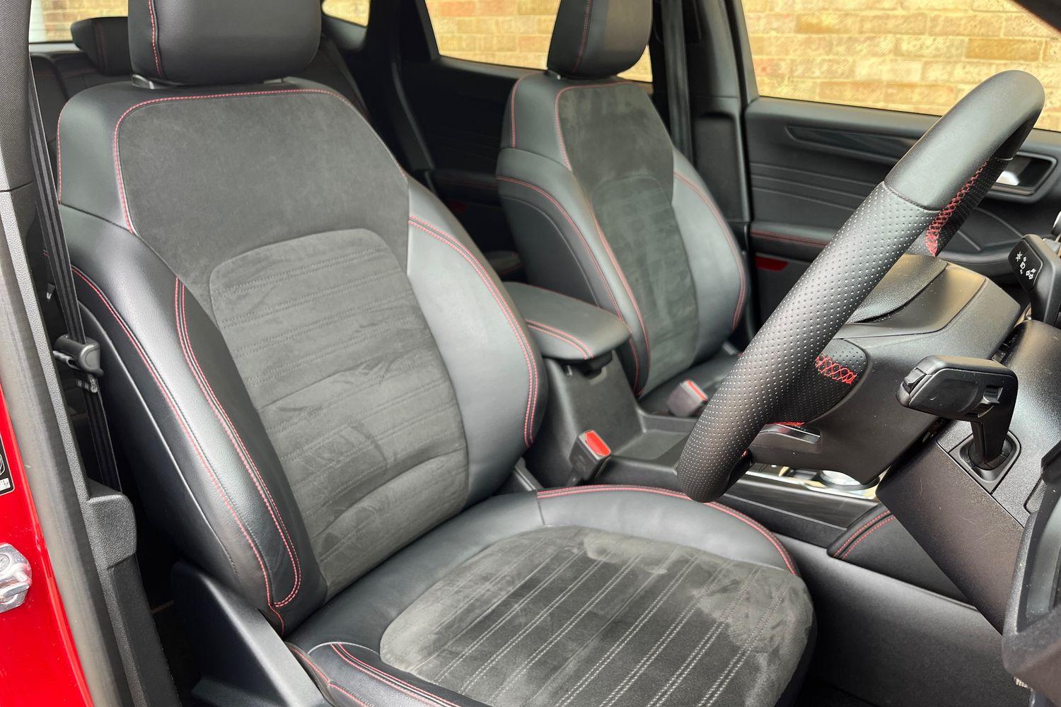 Ford KUGA Photo 16