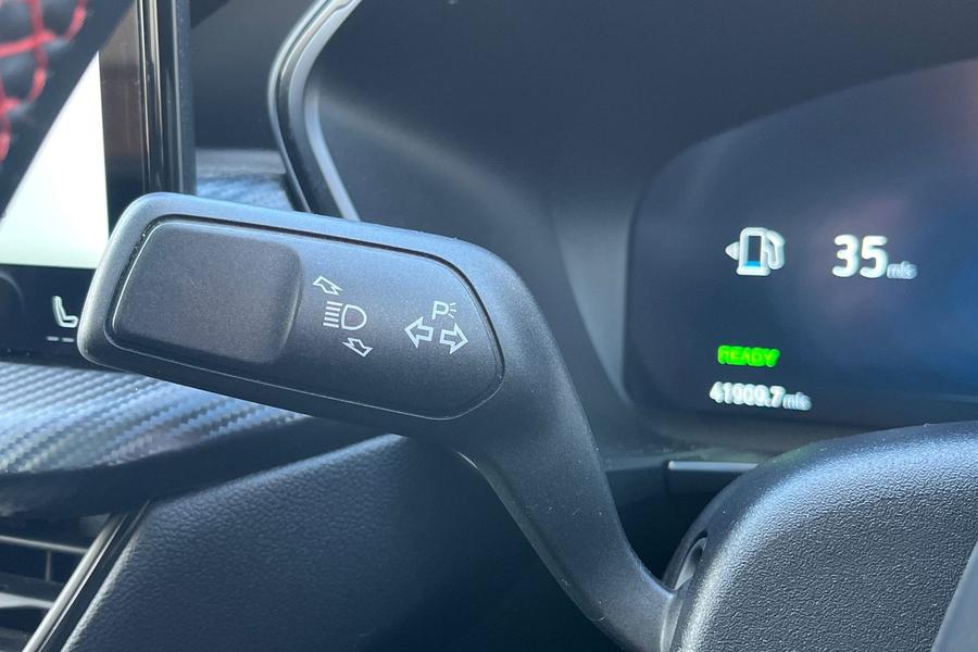 Ford Kuga Photo autoimg-b201609ce632254c27813272e0c2ba5568f4d592.jpg