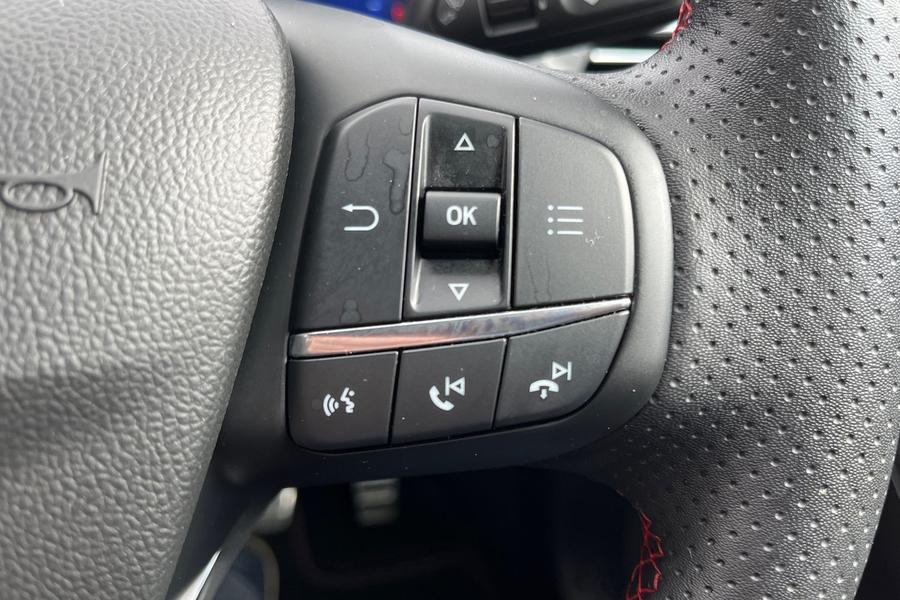 Ford FOCUS Photo autoimg-b202253ca7f9bedd5e664339964344ea436bab43.jpg
