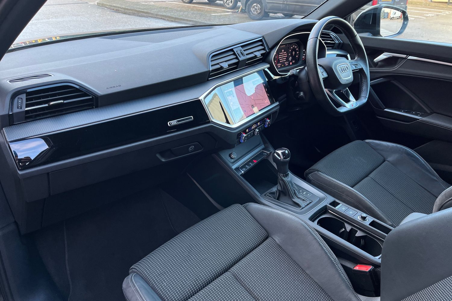 Audi Q3 Photo 38
