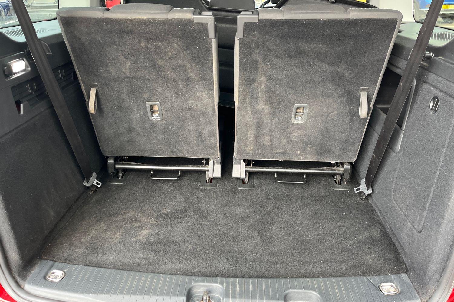 Ford GRAND TOURNEO CONNECT Photo 20