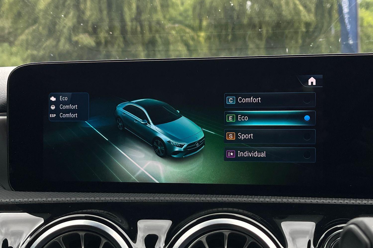 Mercedes-Benz A Class Photo 31