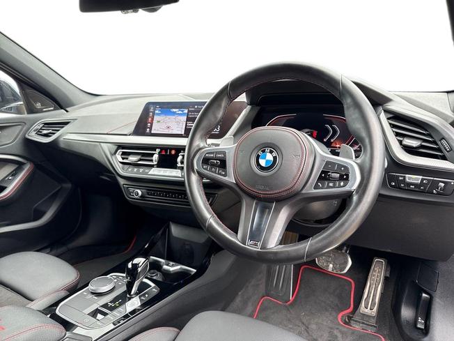BMW 1 Series Photo 6