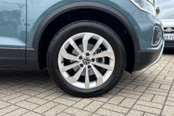 Volkswagen T-Roc Photo 5
