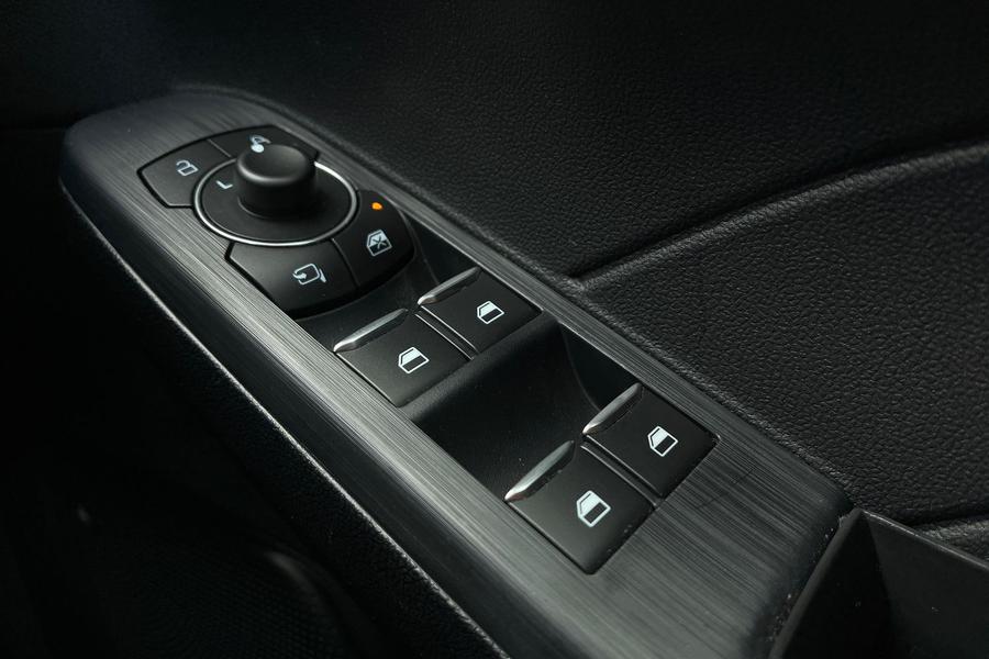 Ford Kuga Photo autoimg-b20d685e37c40e3ece962abc2716ba1da48de64d.jpg