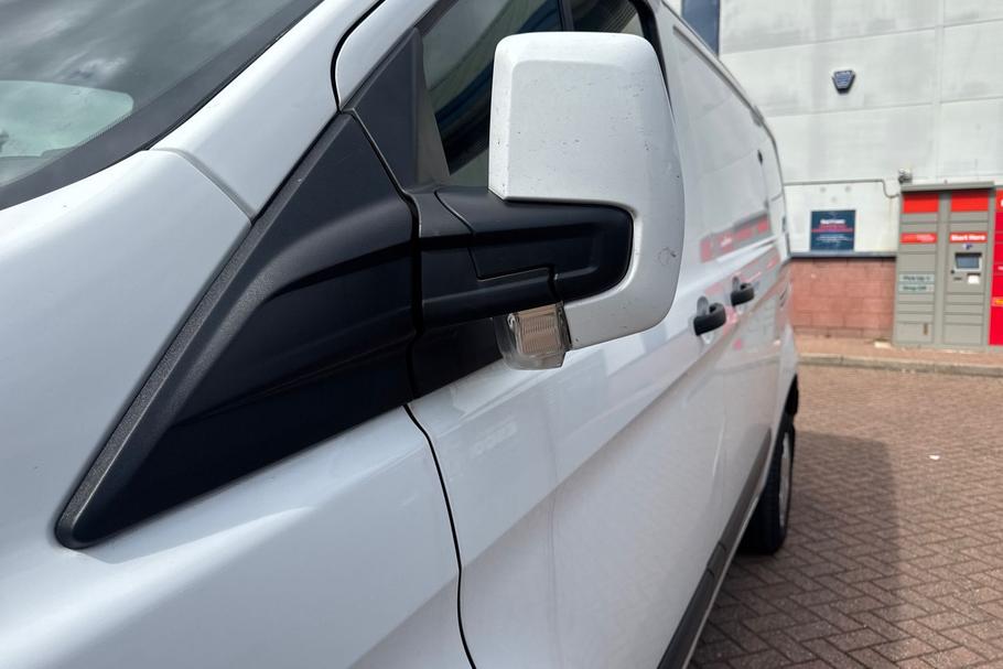 Used FORD TRANSIT CUSTOM BK22URF 26