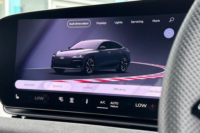 AUDI  A6 Sportback Photo 31