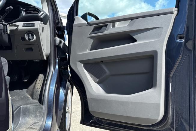 VOLKSWAGEN Transporter Photo 34