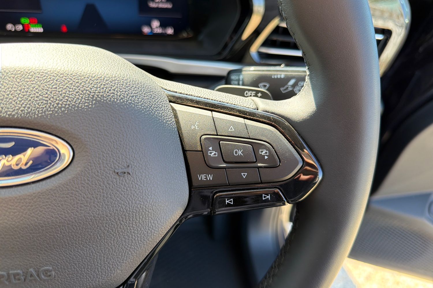 Ford TRANSIT CONNECT Photo 30
