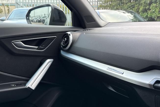 AUDI Q2 Photo 38