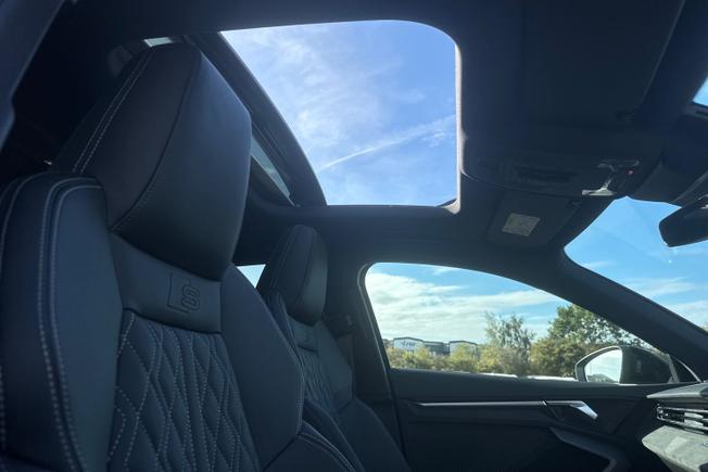 AUDI  S3 Saloon Photo 54