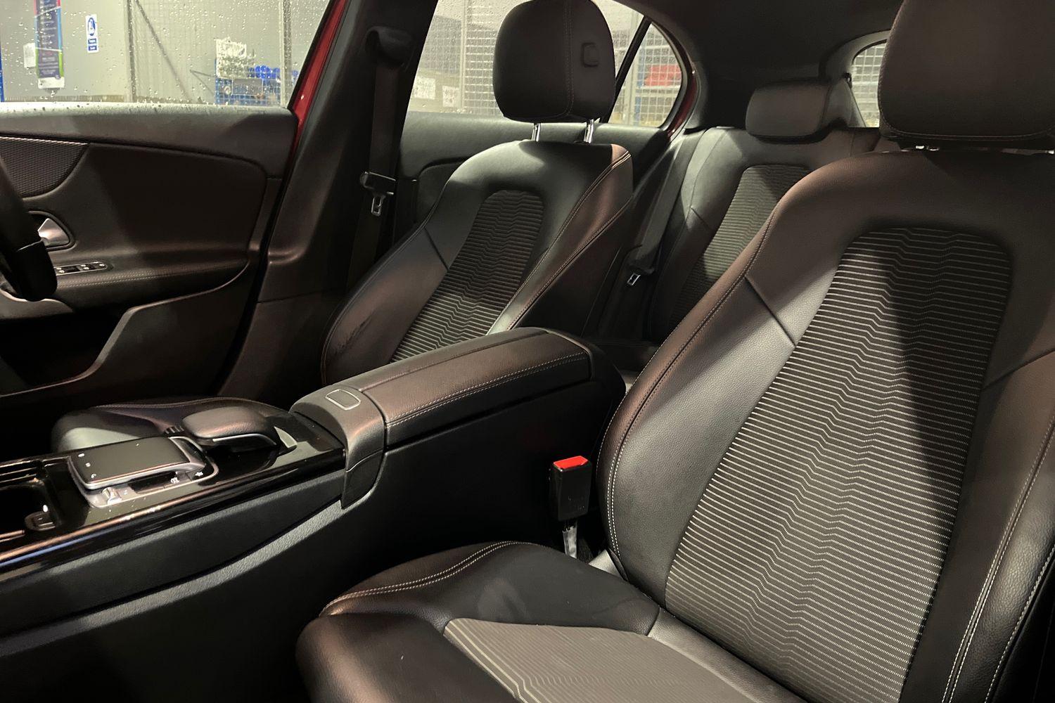 Mercedes-Benz A CLASS Photo 18