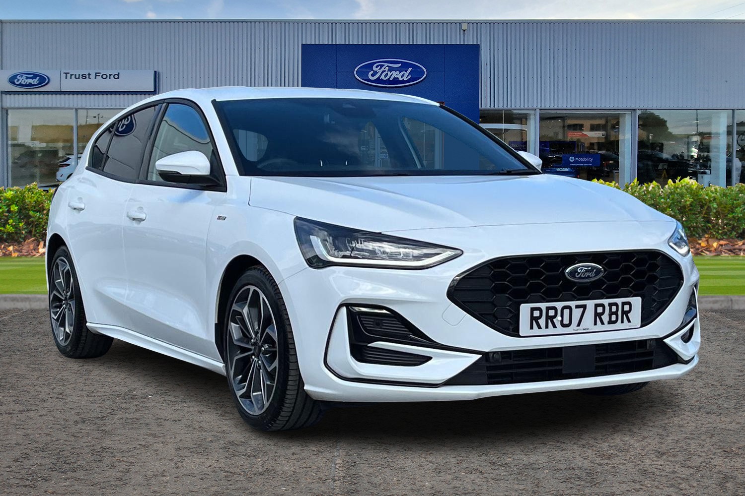 Ford FOCUS Photo 0