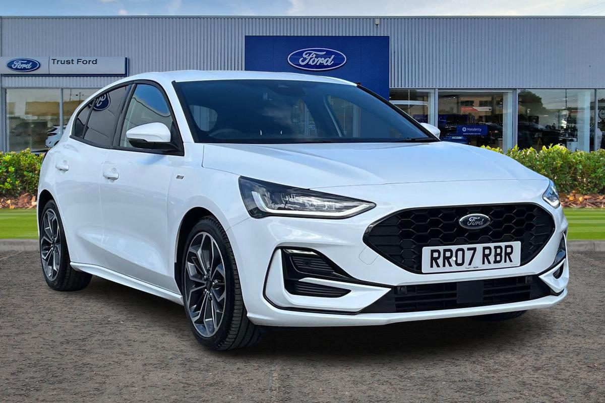 Ford Focus listing photo