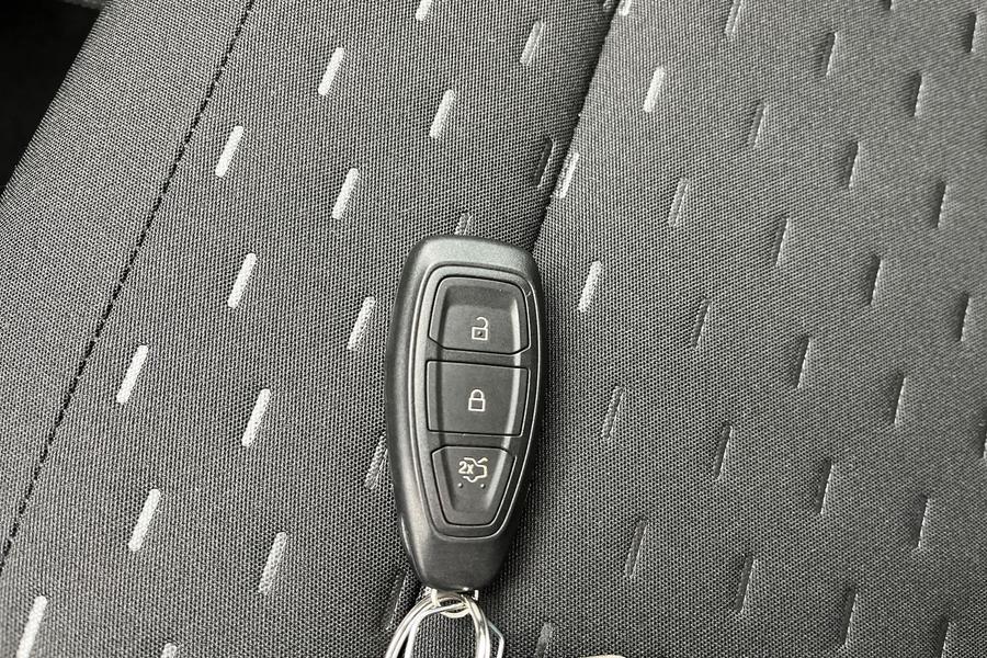 Ford PUMA Photo autoimg-b238cb84170d7426bbc598985542f10c26c57848.jpg