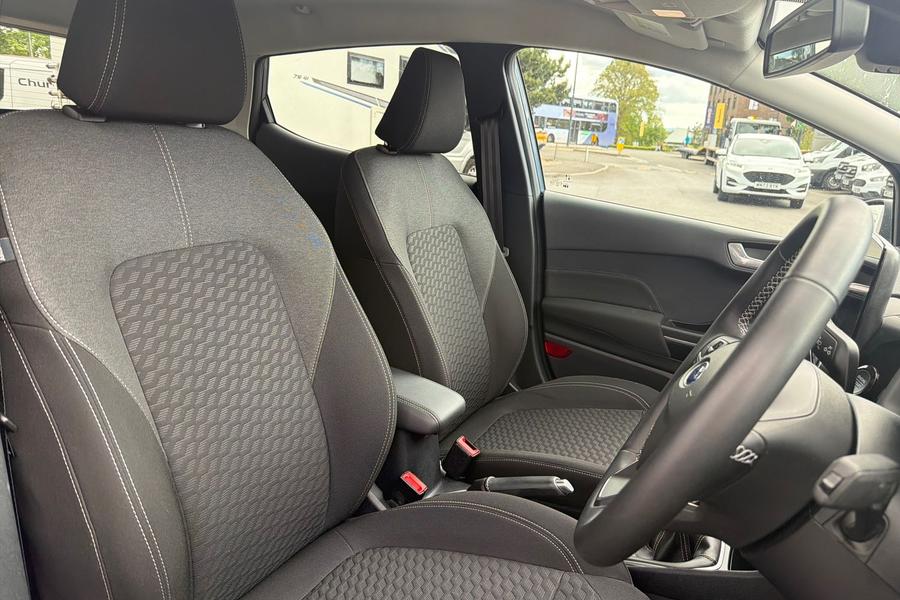 Ford FIESTA Photo autoimg-b2395d1e612a238e78d88ed9fe9a9c5cd219e46f.jpg