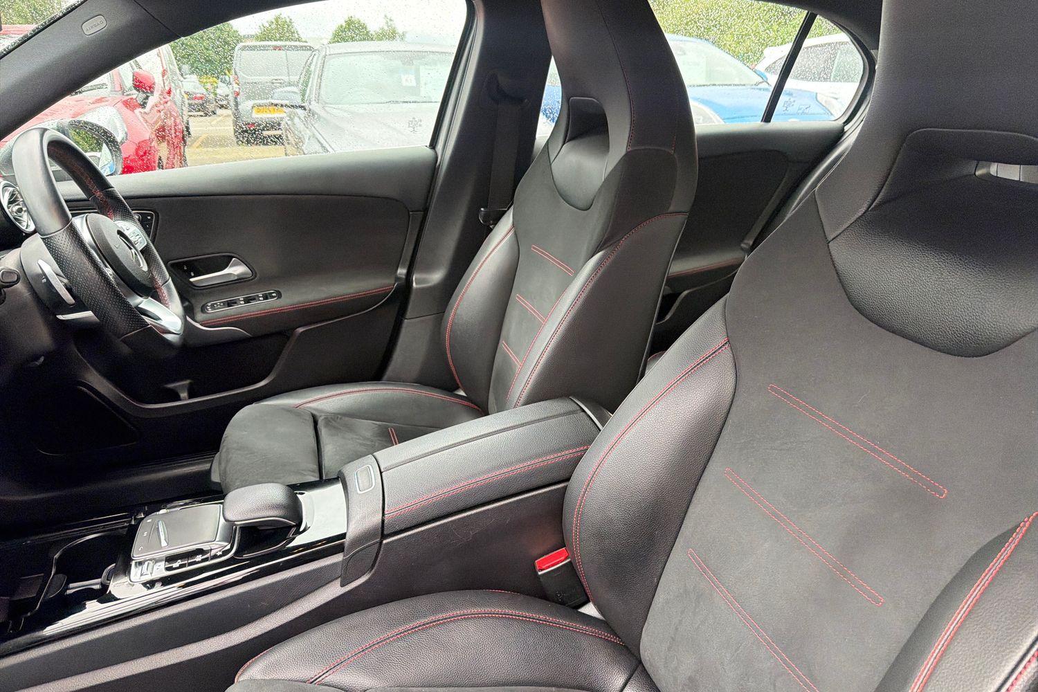 Mercedes-Benz A CLASS Photo 18