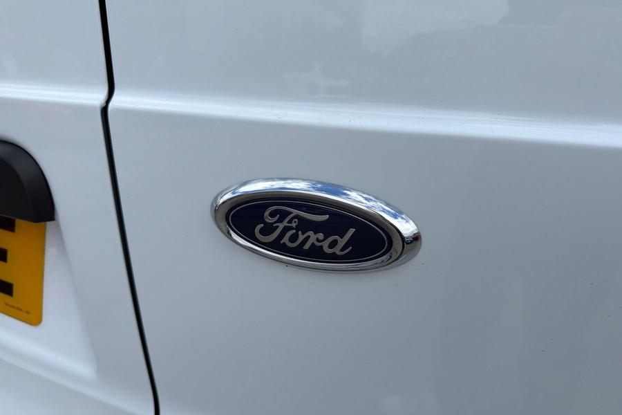 Ford Transit Connect Photo autoimg-b23cfbbe15d70642d98aefef6c04c97ec2180229.jpg