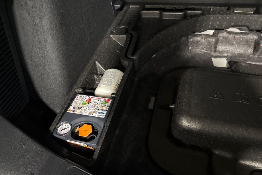 Ford KUGA Photo autoimg-b23fd21e3626ea4fea87bb6ecbf6c9c9f4f03a2f.jpg
