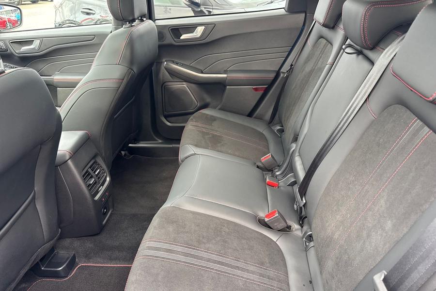 Ford KUGA Photo autoimg-b24285152d77d03ca5659aa1f61b9a6747841e71.jpg