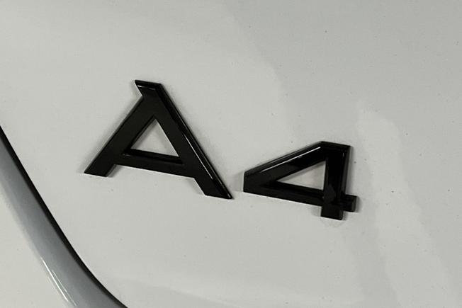 Audi A4 Photo 35