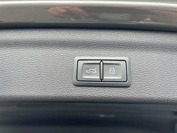 Audi Q3 Photo autoimg-b2460a75594278ee75b84e26151d1f37b7a02a4f.jpg