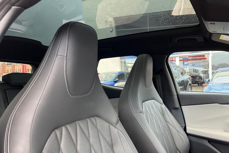 Ford EXPLORER Photo autoimg-b24948d3a82f0217770a4ee019c58efe7a0915b3.jpg