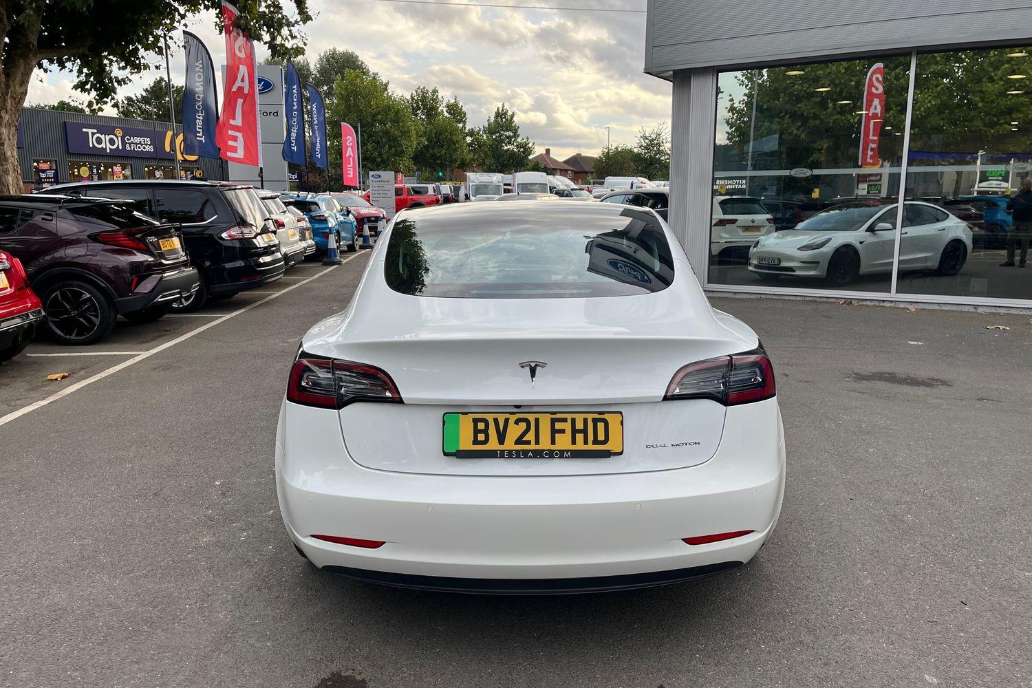 TESLA MODEL 3 Photo 33