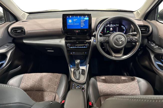 TOYOTA Yaris Cross Photo 10