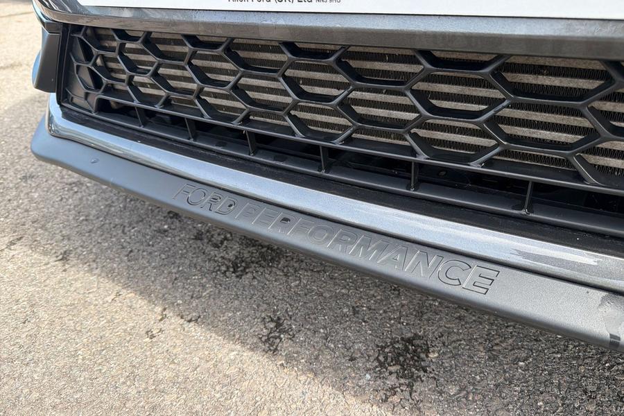 Ford FIESTA Photo autoimg-b24f5ca2f70a0ba95944708869e6532b3e50eedf.jpg