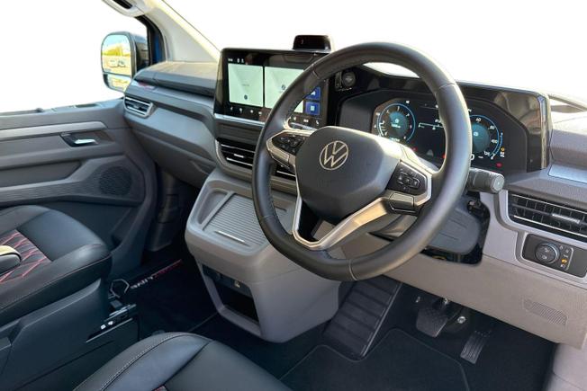 VOLKSWAGEN Transporter Photo 10