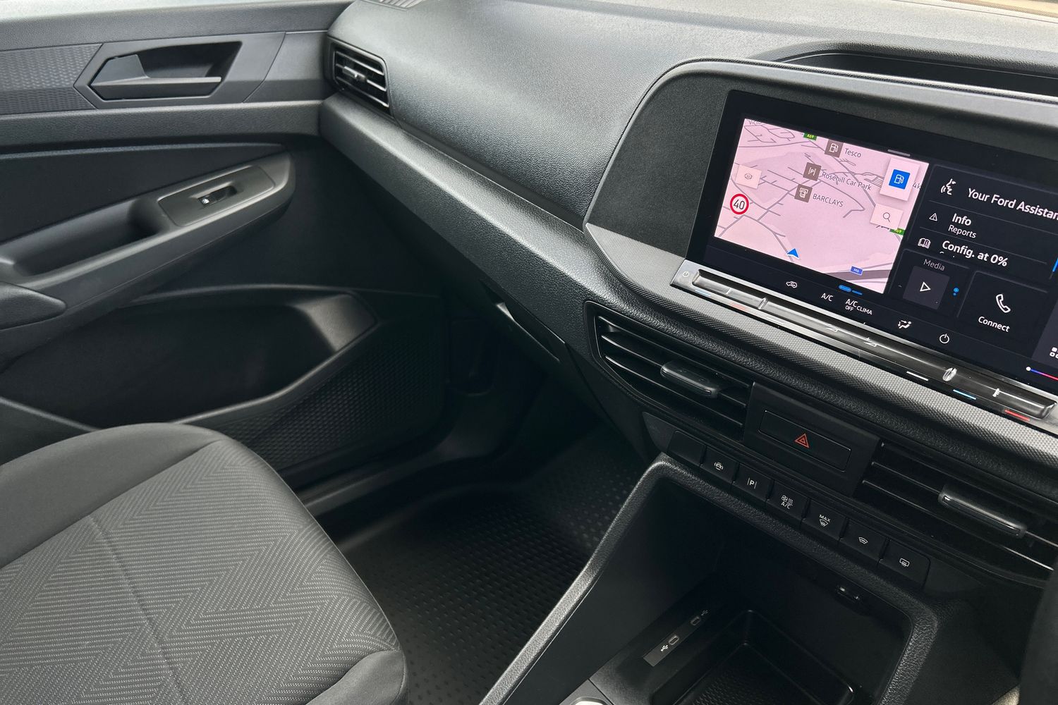 Ford TRANSIT CONNECT Photo 39