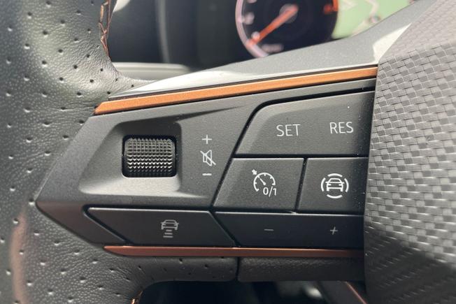 CUPRA Leon Photo 16