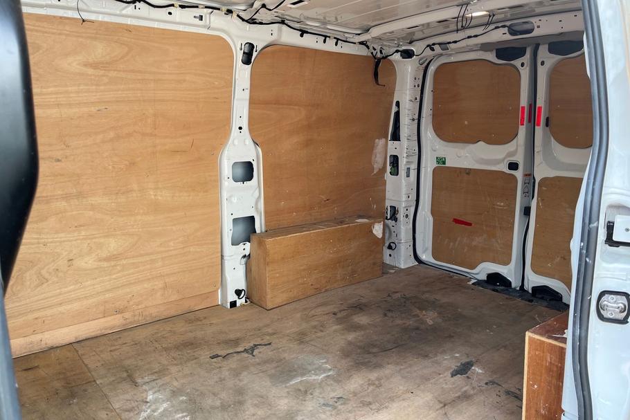Used Ford TRANSIT CUSTOM DY73VJG 4