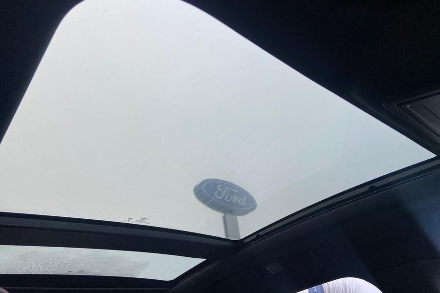 Ford KUGA Photo autoimg-b257a5e6d8cf60ce3a9a5abe429a2deb90f01ee2.jpg