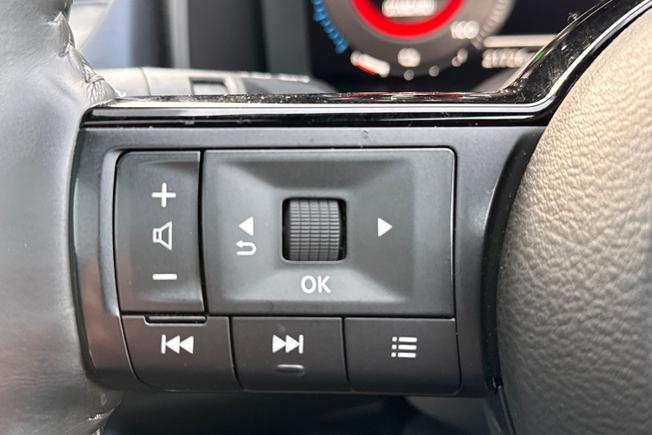 NISSAN Qashqai Photo 16