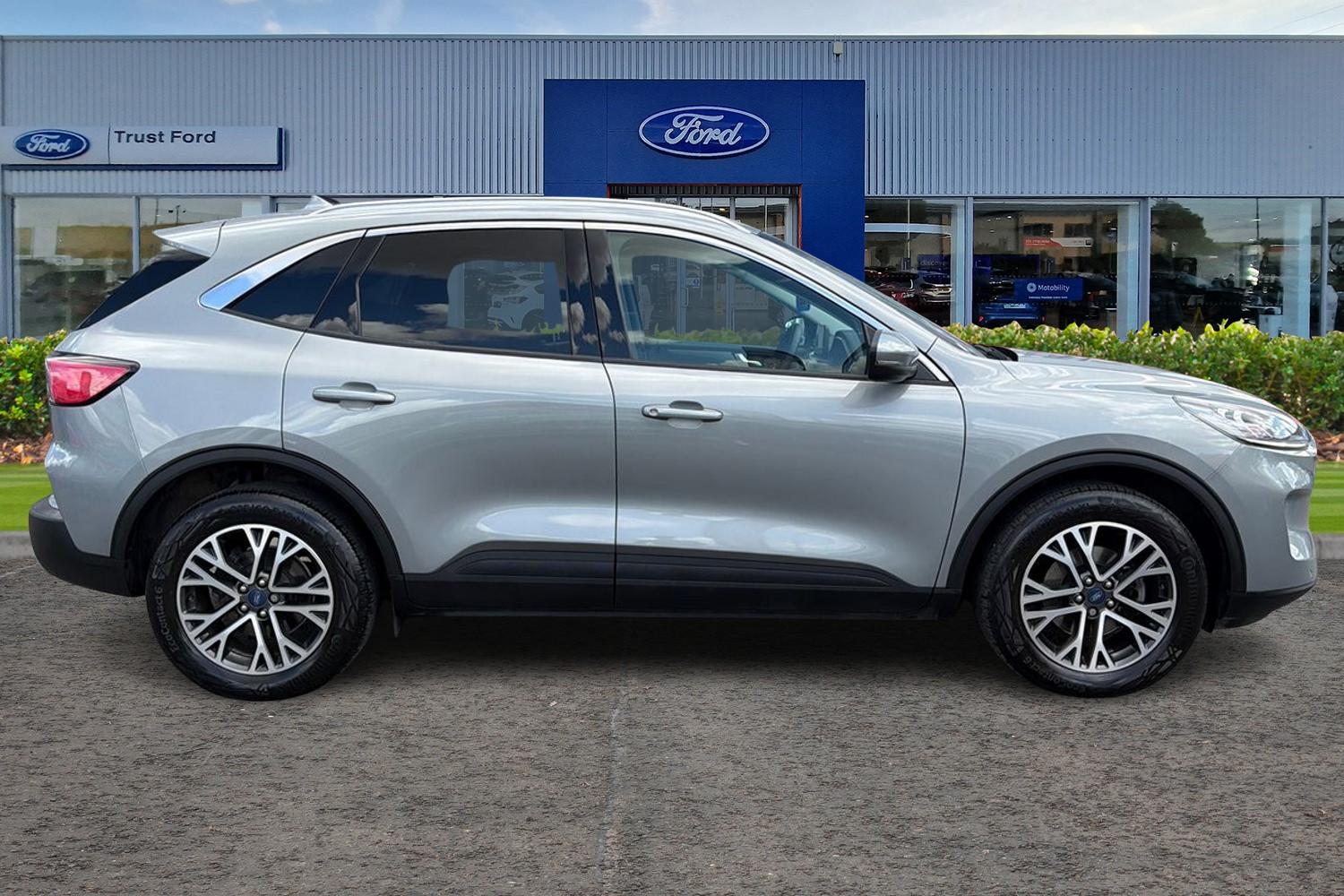 Ford Kuga Photo 2